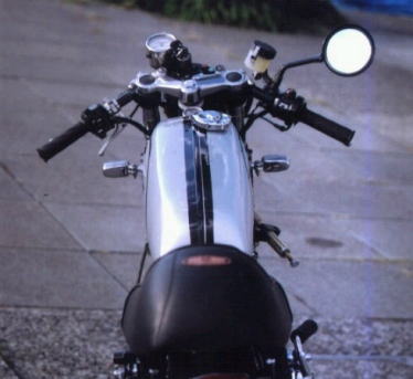 SR400 カズタム 改造 カフェ